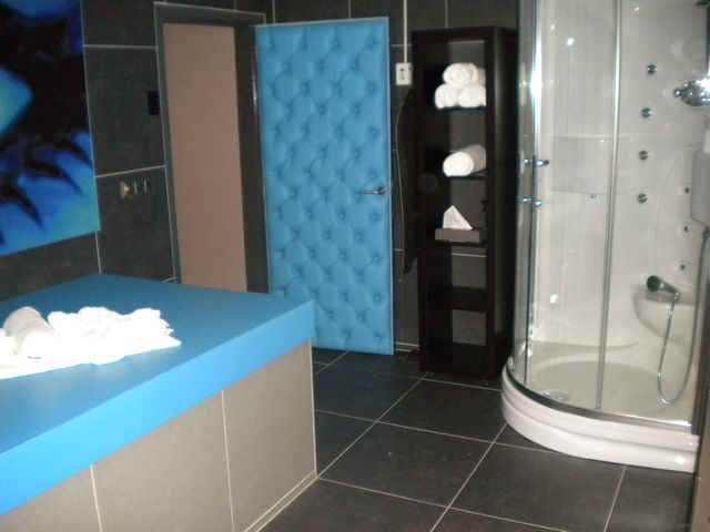 2018-FOTO'S KIM EN LOENHOUT 057.jpg (38576 bytes)